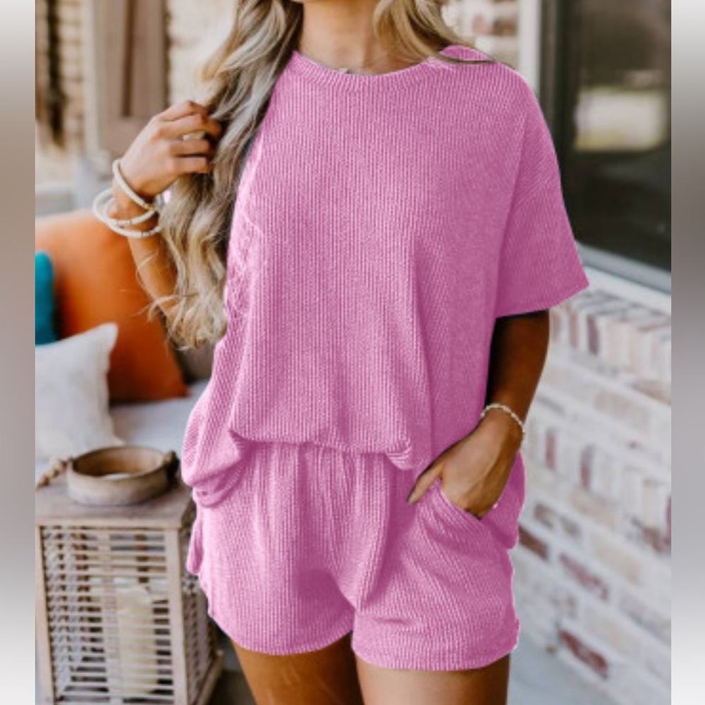 Two piece leisure wear, shorts & short sleeve XL (last one)